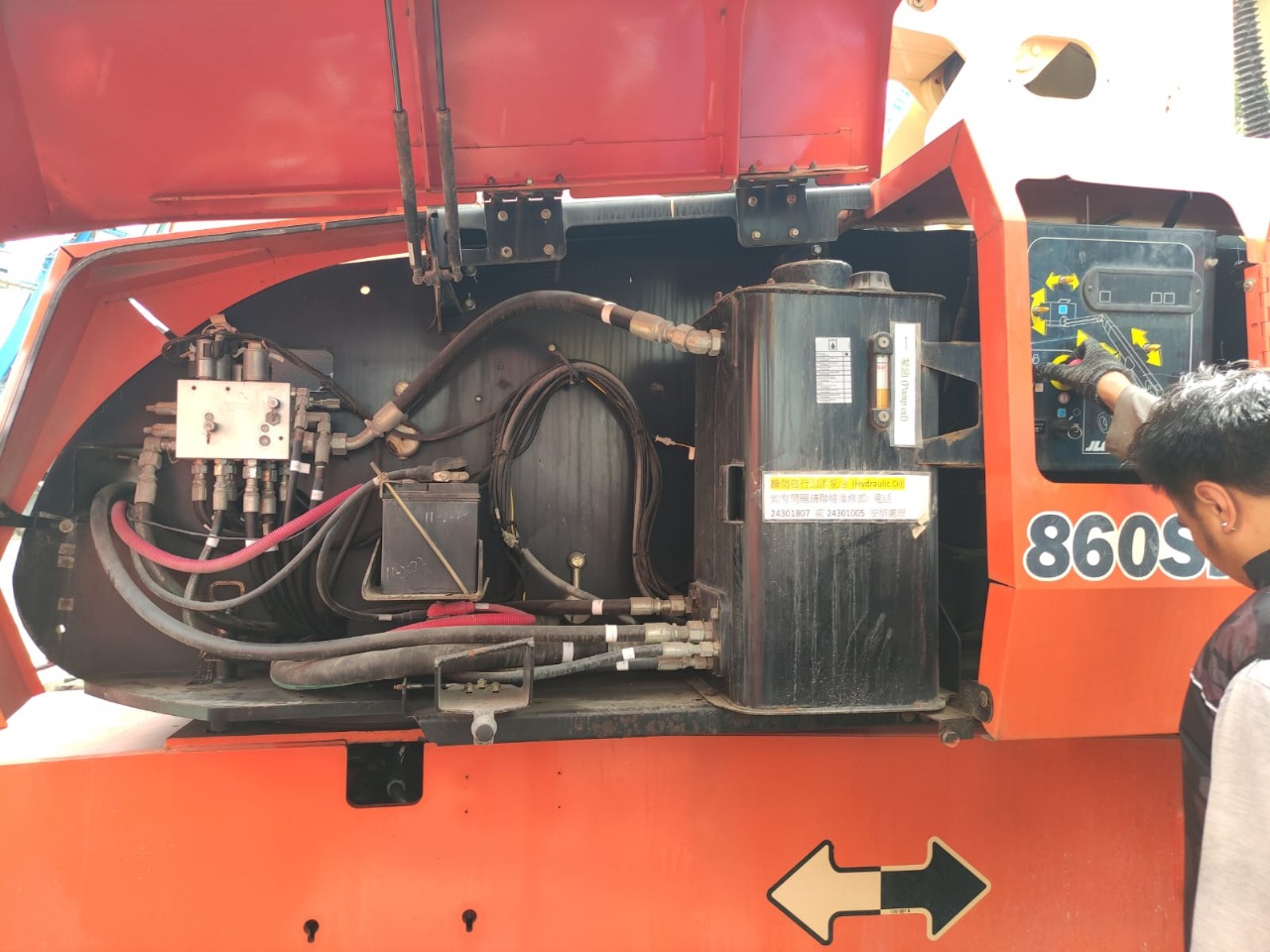 Sold - Telescopic Boom Lift - View 2